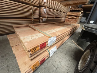 Ca. 56x Douglas wisselsponning/halfhouts rabat, 18x145mm, lengte 28/40